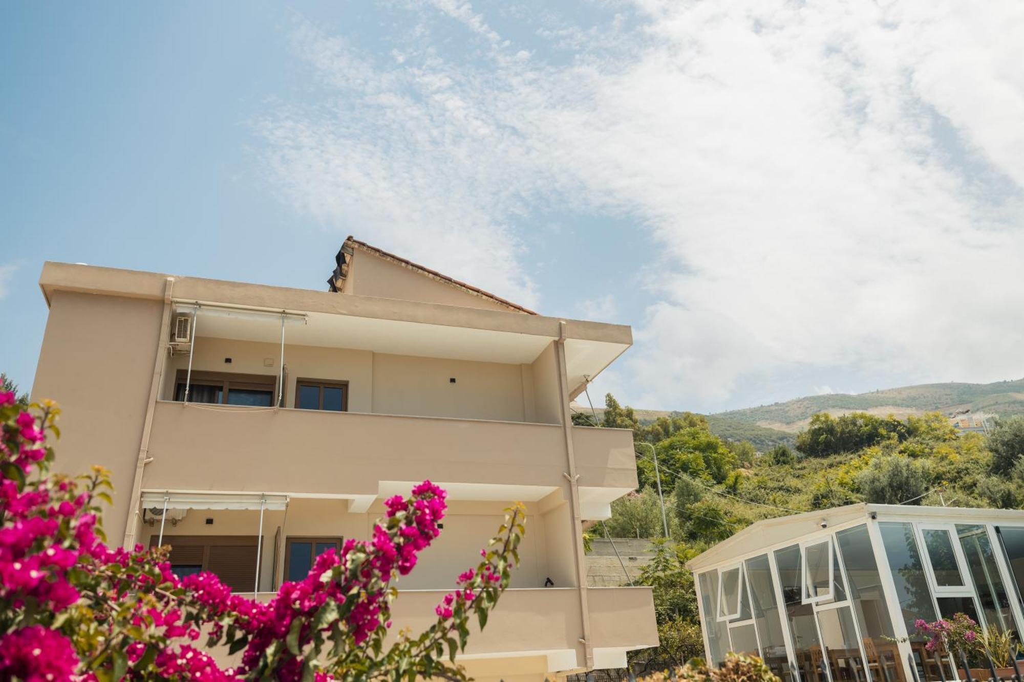 Vlorë Voyage Villa מראה חיצוני תמונה